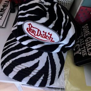 Von Dutch Y2K hat